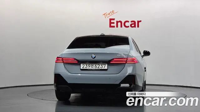 BMW 5 серии 2025 thumb 4