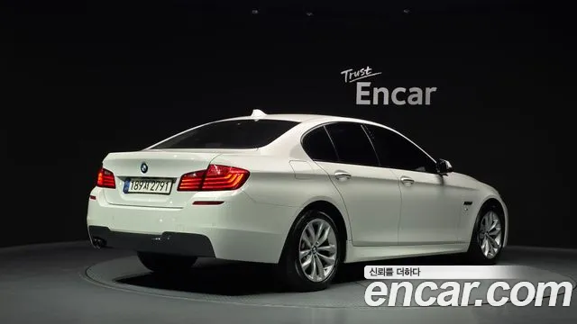 BMW 5 серии 2016 thumb 2