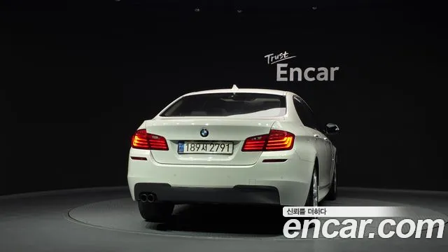 BMW 5 серии 2016 thumb 4