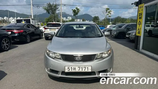 Kia Carens 2008 thumb 11