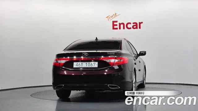 Hyundai Grandeur 2012 thumb 4
