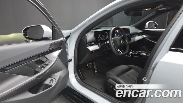 BMW 5 серии 2025 thumb 10