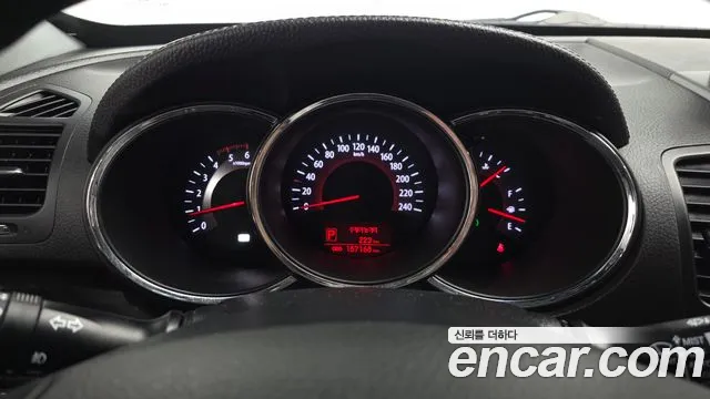 Kia Sorento 2010 thumb 8
