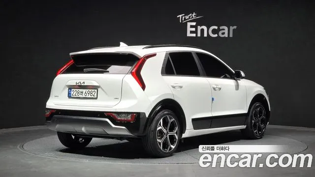 Kia Niro 2022 thumb 2
