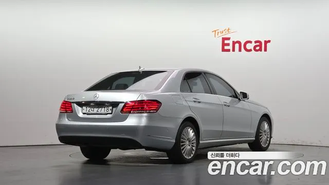 Mercedes-Benz E-Класс 2013 thumb 2