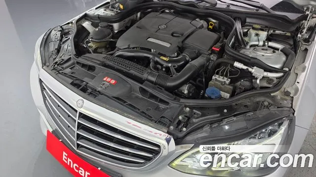 Mercedes-Benz E-Класс 2013 thumb 6
