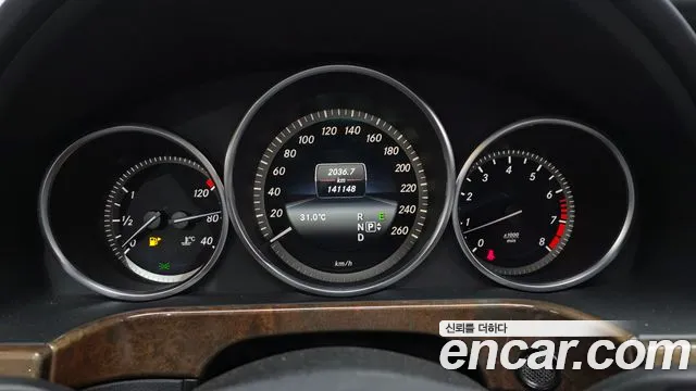 Mercedes-Benz E-Класс 2013 thumb 8