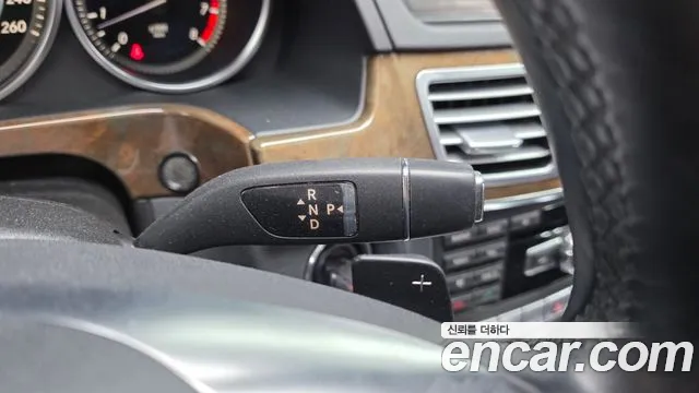Mercedes-Benz E-Класс 2013 thumb 9