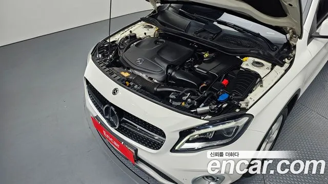 Mercedes-Benz GLA 2019 thumb 6