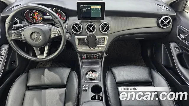 Mercedes-Benz GLA 2019 thumb 7