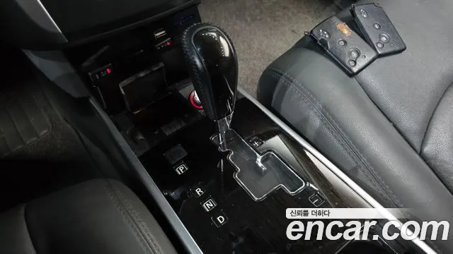 Renault Latitude 2008 thumb 9