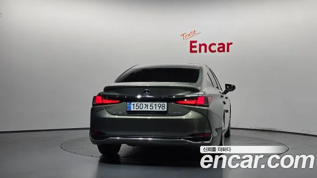 Lexus ES 2018 thumb 4