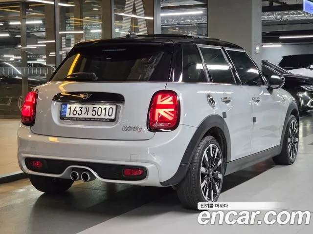 Mini Hatch 2021 thumb 2