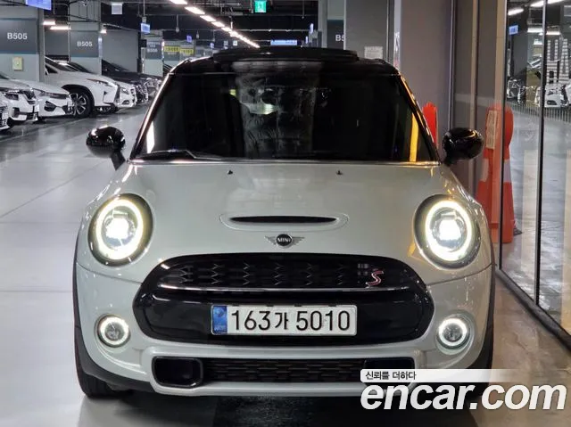Mini Hatch 2021 thumb 4
