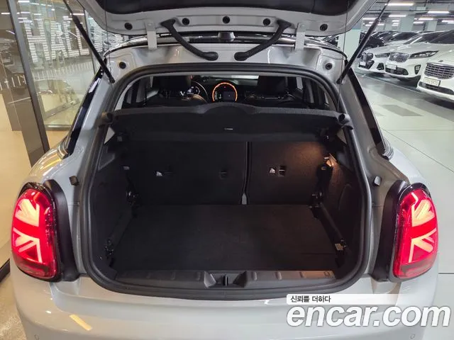 Mini Hatch 2021 thumb 5