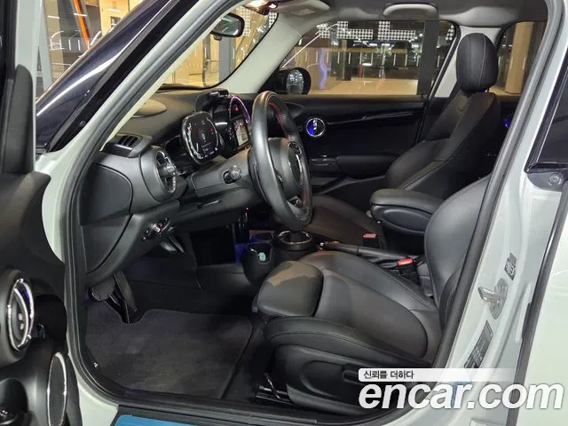 Mini Hatch 2021 thumb 7