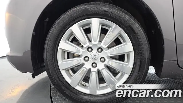 Toyota Sienna 2017 thumb 5
