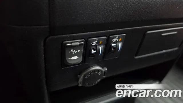 Toyota Sienna 2017 thumb 12