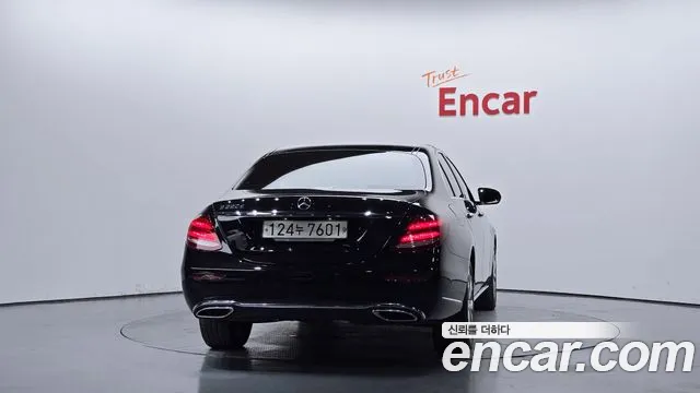 Mercedes-Benz E-Класс 2019 thumb 4
