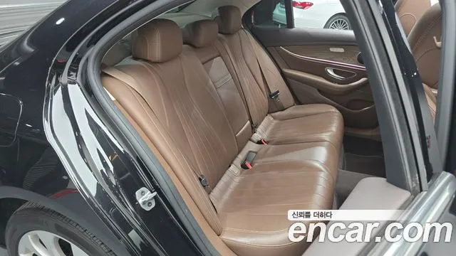 Mercedes-Benz E-Класс 2019 thumb 12