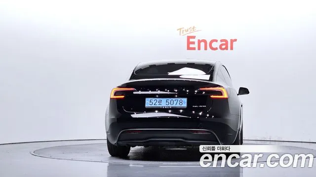 Tesla Model 3 2024 thumb 3