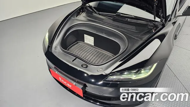 Tesla Model 3 2024 thumb 5