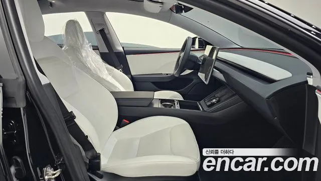 Tesla Model 3 2024 thumb 10