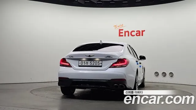 Genesis G70 2019 thumb 4