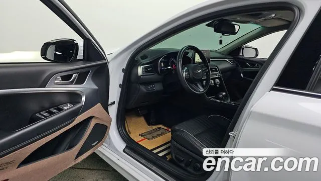 Genesis G70 2019 thumb 10