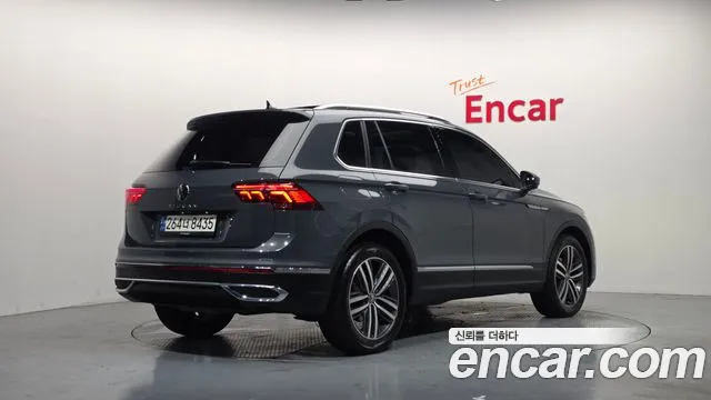 Volkswagen Tiguan 2022 thumb 2