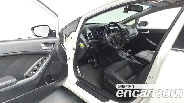 Kia K3 2015 thumb 9