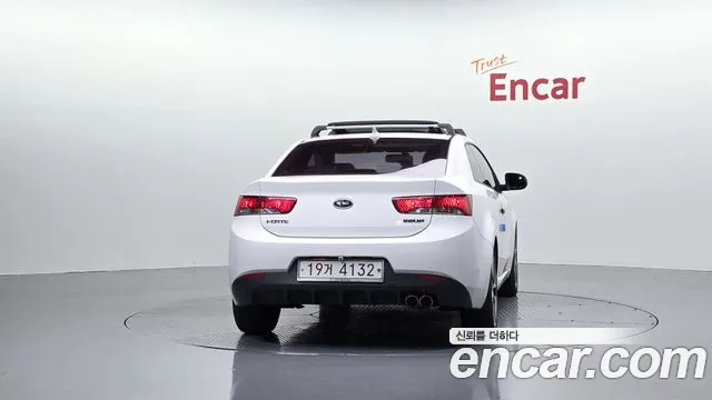 Kia Carens 2011 thumb 4