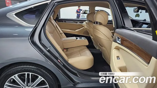 Genesis G80 2019 thumb 10