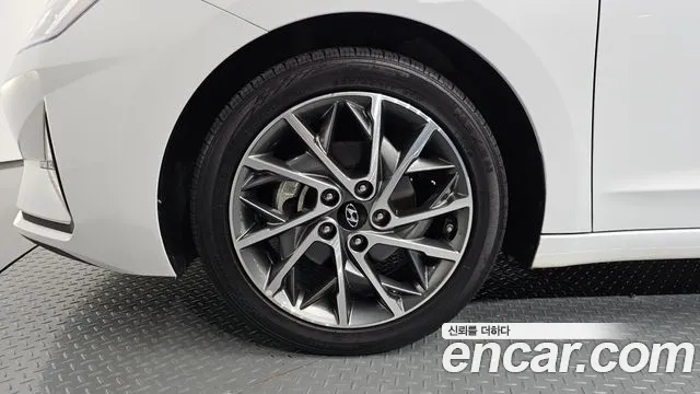 Hyundai Avante 2019 thumb 5