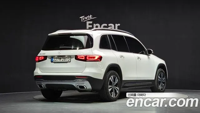 Mercedes-Benz GLB 2021 thumb 2