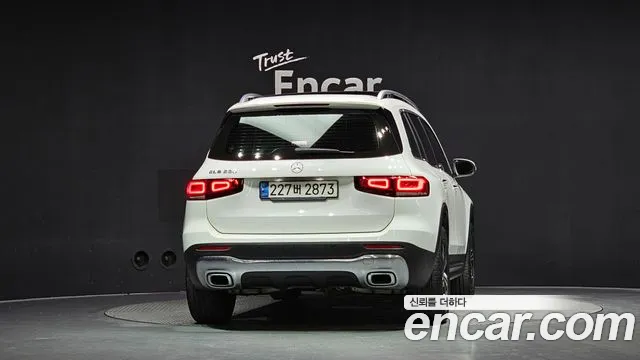 Mercedes-Benz GLB 2021 thumb 4