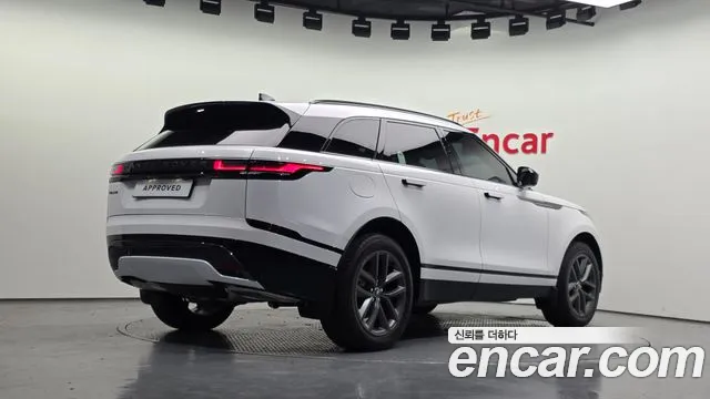 Land Rover Range Rover Velar 2026 thumb 2