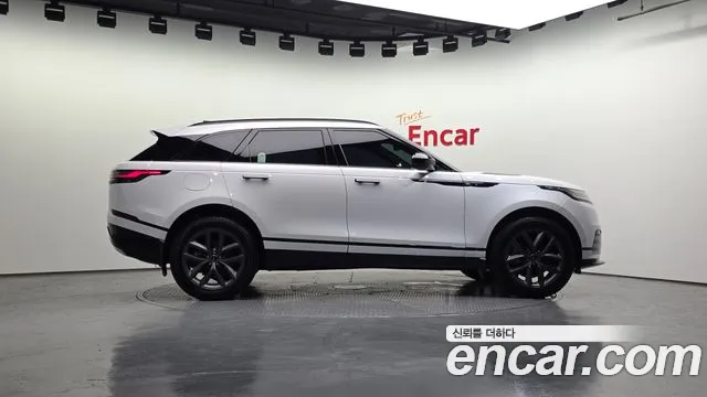 Land Rover Range Rover Velar 2026 thumb 5