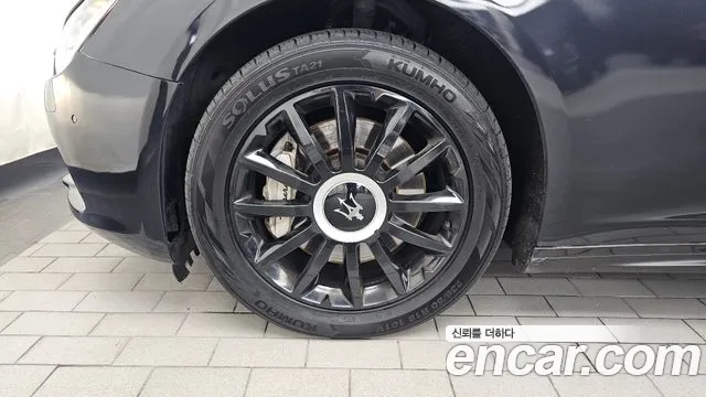 Maserati Ghibli 2015 thumb 5