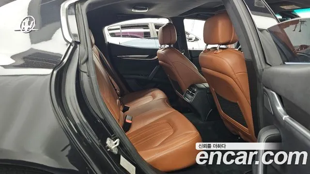 Maserati Ghibli 2015 thumb 12