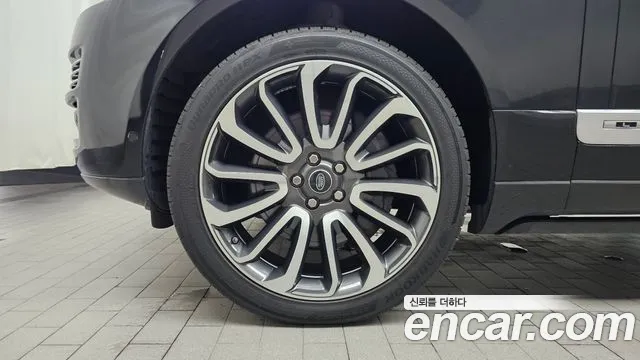 Land Rover Range Rover 2017 thumb 4