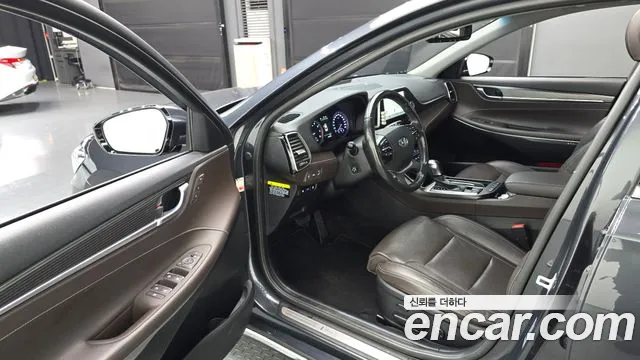 Hyundai Grandeur 2018 thumb 10