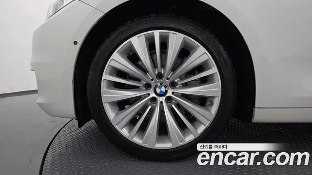 BMW Gran Turismo 2016 thumb 5