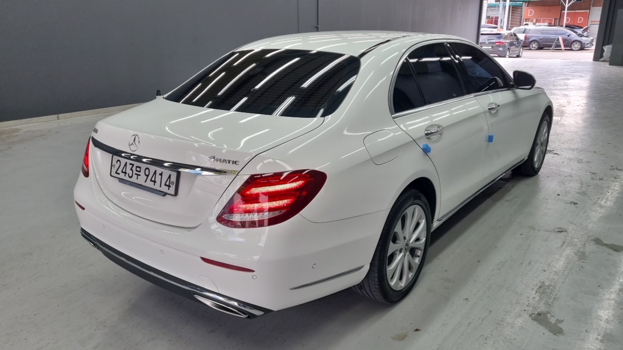 Mercedes-Benz E-Класс 2020 thumb 3