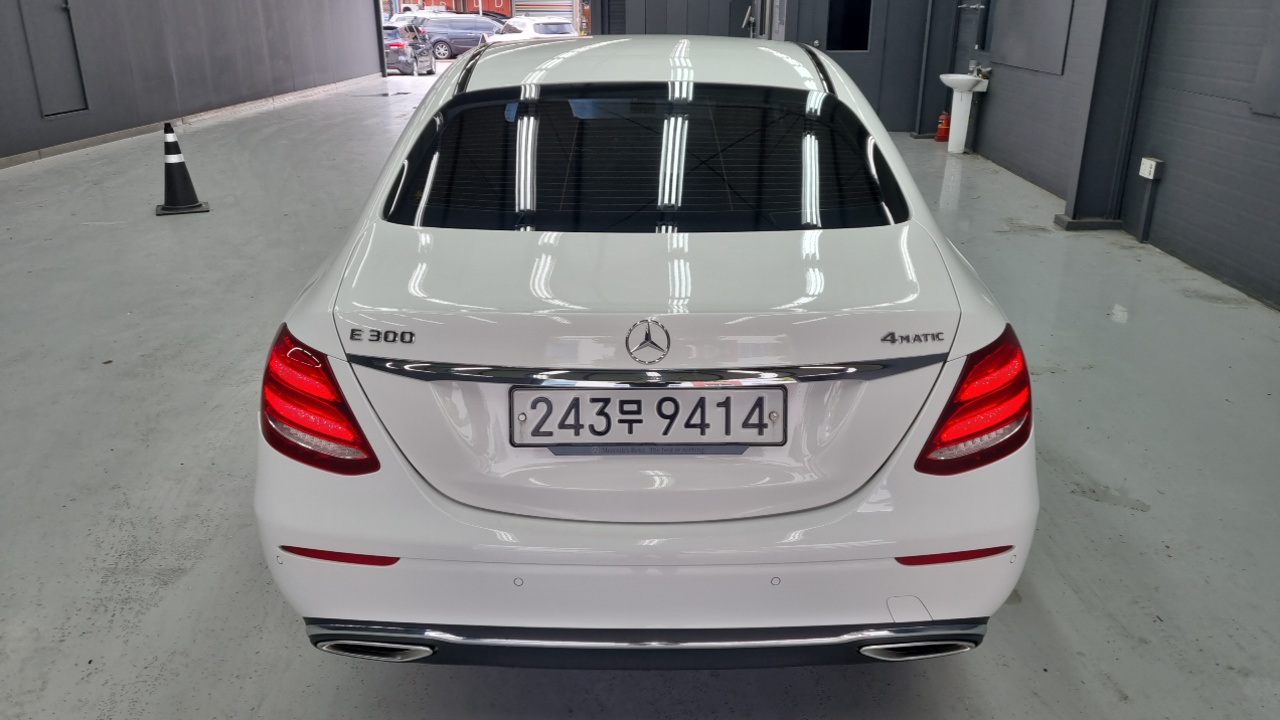 Mercedes-Benz E-Класс 2020 thumb 4