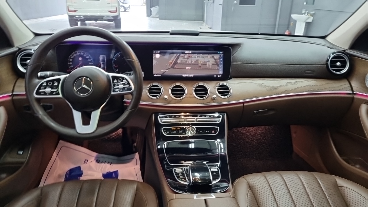 Mercedes-Benz E-Класс 2020 thumb 8