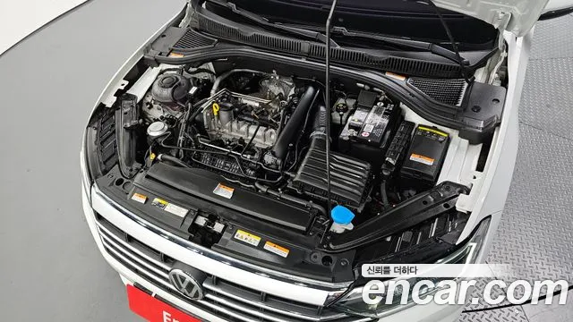 Volkswagen Jetta 2021 thumb 6