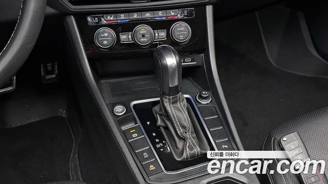 Volkswagen Jetta 2021 thumb 9