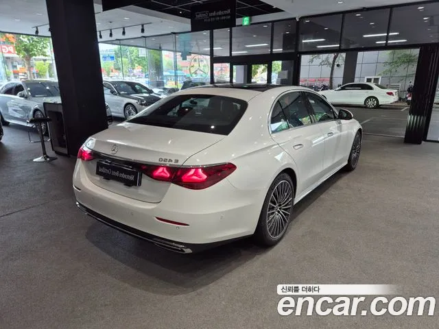 Mercedes-Benz E-Класс 2026 thumb 2