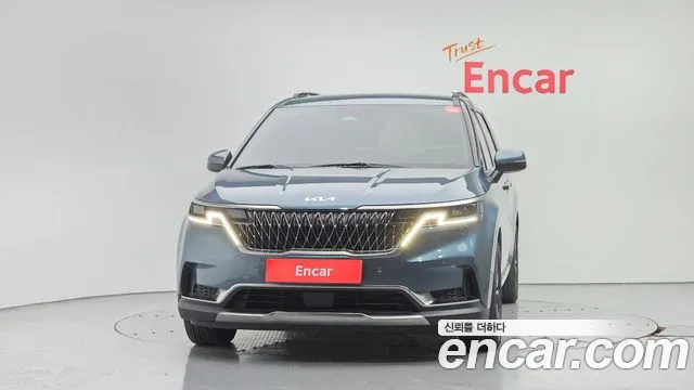 Kia Carnival 2023 thumb 3